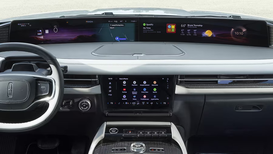 2025 Lincoln Navigator interior